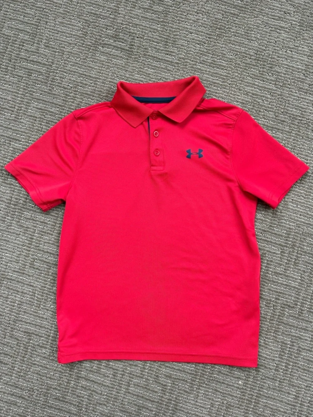 Under Armour Bright Red Boys' Polo with Navy Logo size medium - make a bundle! - Picture 1 of 2